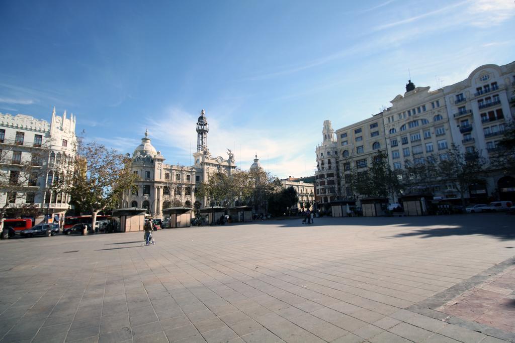 Travel Habitat Ayuntamiento Lägenhet Valencia Exteriör bild